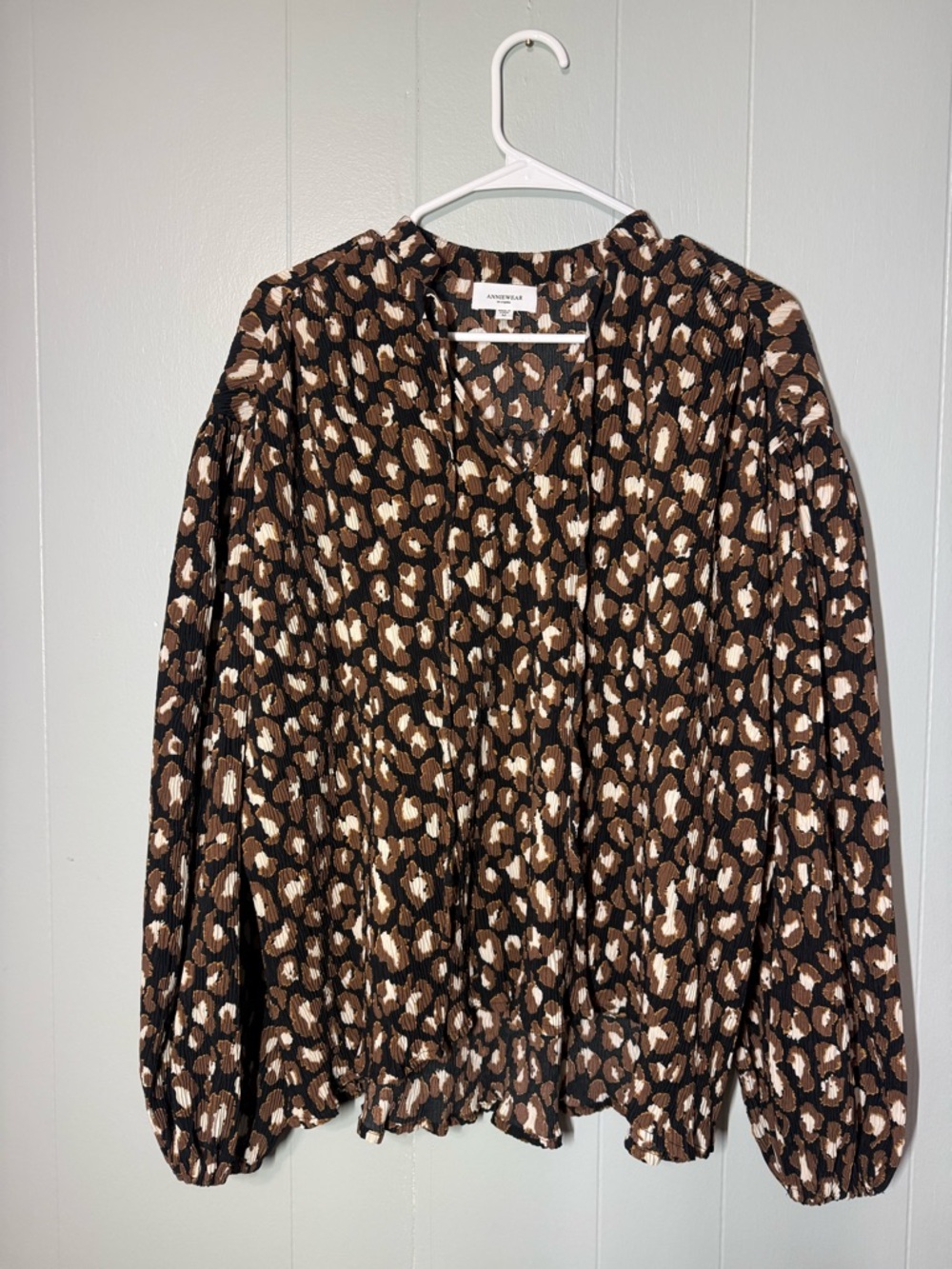 Pleated Animal-Print V-Neck Blouse in Brown & Cream